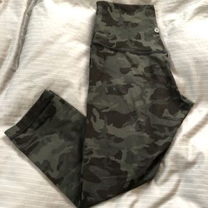 Lululemon size 8 CAMO!!